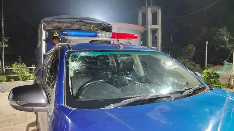 ওসির গাড়িতে এমপির স্বজনদের হামলা